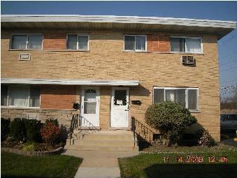 8704 Gregory Ln. #F, Des Plaines, IL 60016