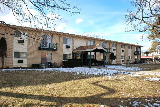 9562 Park Ln. #2F, Des Plaines, IL 60016