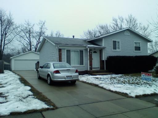 202 Butternut Dr., Bolingbrook, IL 60440