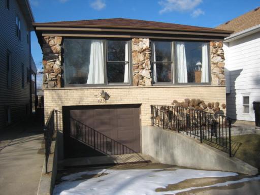 6238 W Giddings St., Chicago, IL 60630