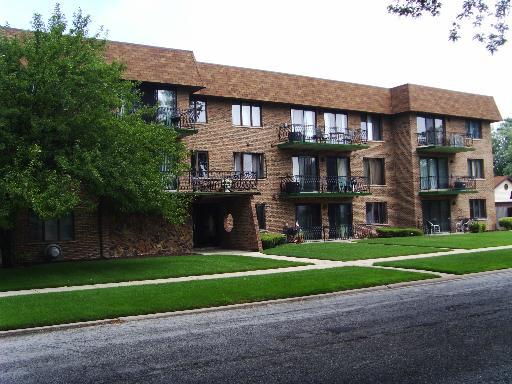 9535 S Mayfield Ave. #304, Oak Lawn, IL 60453
