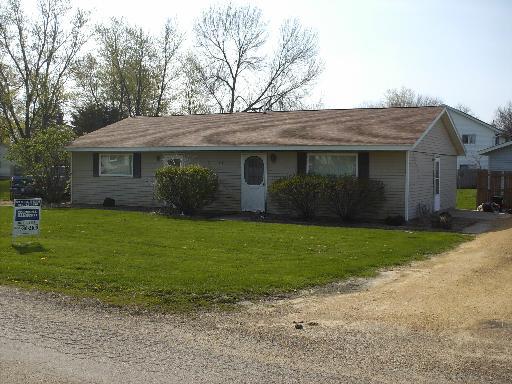 103-01 W Bacon St., Amboy, IL 61310