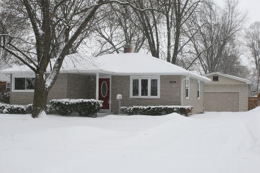 3205 Fremont St., Rolling Meadows, IL 60008