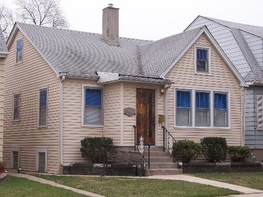 9621 S Troy Ave., Evergreen Park, IL 60805