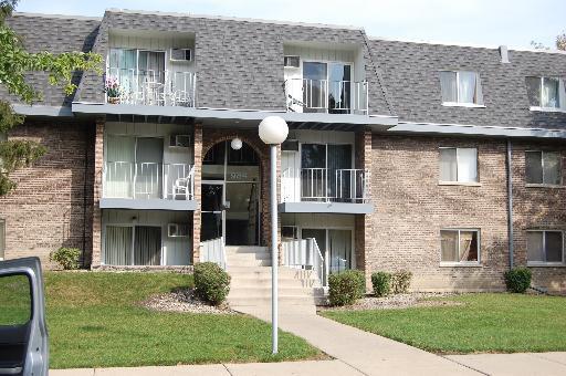 984 Crabapple Ln. #103, Prospect Heights, IL 60070