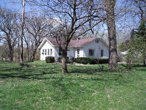 8S560 River Dr., Naperville, IL 60565