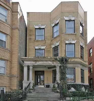 845 W Wolfram #1, Chicago, IL 60657