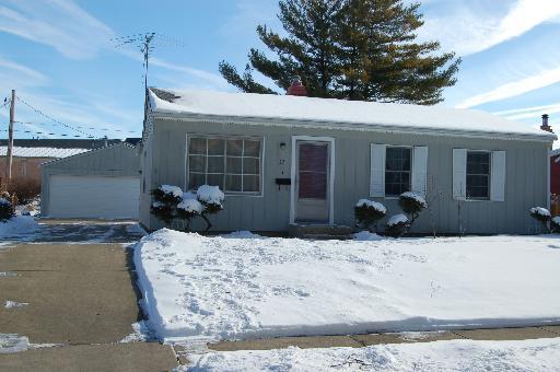 27 Ridge Ln., Geneva, IL 60134