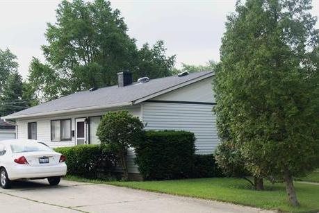 1681 Chestnut St., Des Plaines, IL 60018