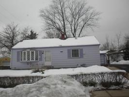 400 Hoover Dr., Carpentersville, IL 60110