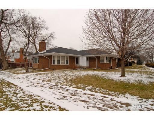 8001 Long Ave., Skokie, IL 60077
