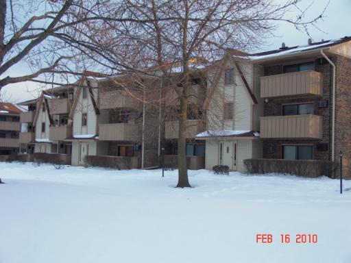 20 Echo Ct. #16, Vernon Hills, IL 60061