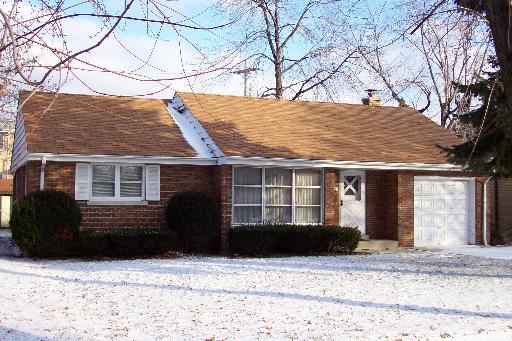 541 Homestead Rd., La Grange Park, IL 60526