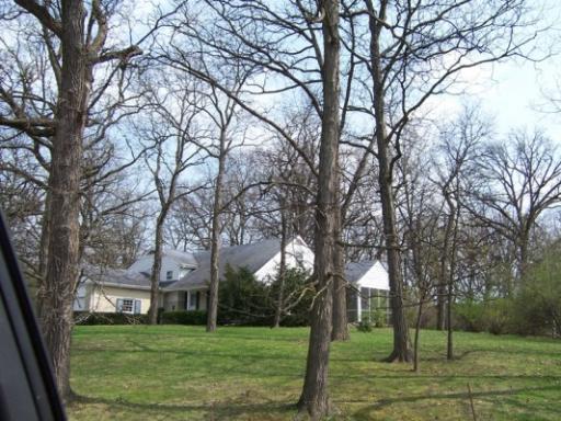 3 Robin Crest Rd., Hawthorn Woods, IL 60047