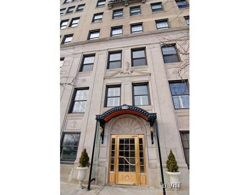 3530 N Lake Shore Dr. #10A, Chicago, IL 60657