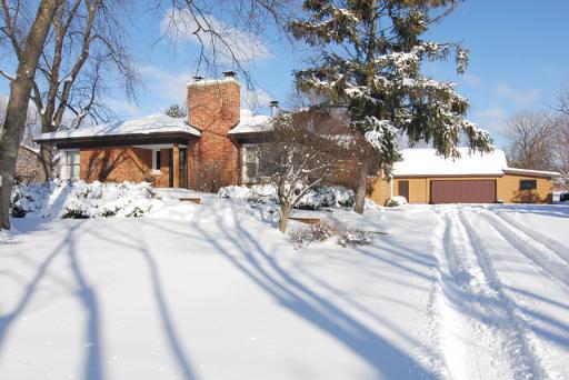 15W720 82nd St., Burr Ridge, IL 60527