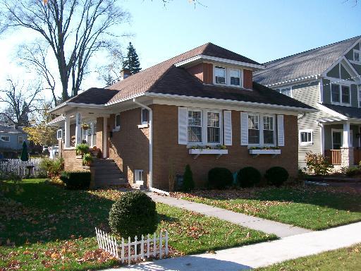 427 Phillips Ave., Glen Ellyn, IL 60137