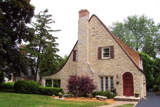 197 Merton Ave., Glen Ellyn, IL 60137