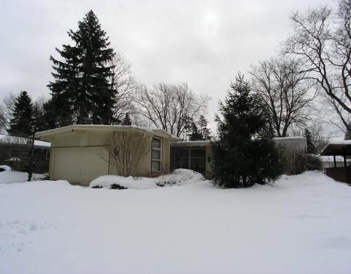 433 E Drury Ln., Barrington, IL 60010