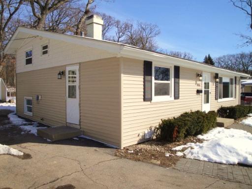 1006 Adams Ct., Carpentersville, IL 60110