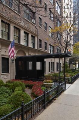 230 E Delaware Pl. #2W, Chicago, IL 60611