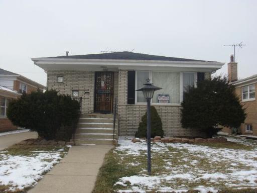 590 Bensley Ave., Calumet City, IL 60409