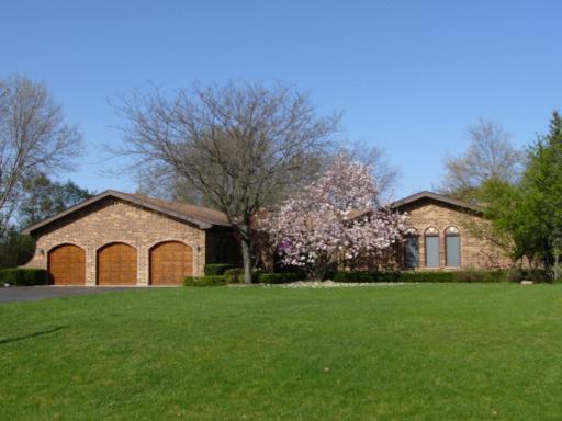 9 Piper Ln., Hawthorn Woods, IL 60047
