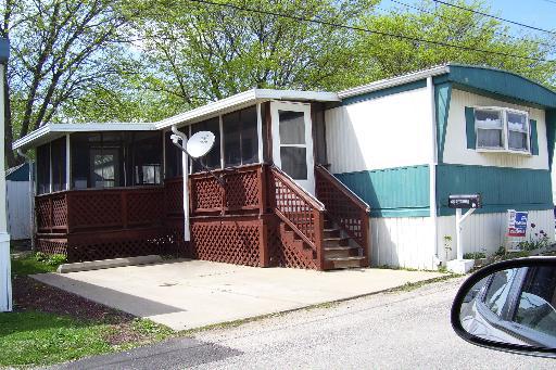 1111 E Railroad St. #5, Sandwich, IL 60548