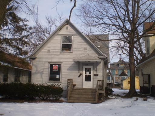 1219 E Maple St., Kankakee, IL 60901