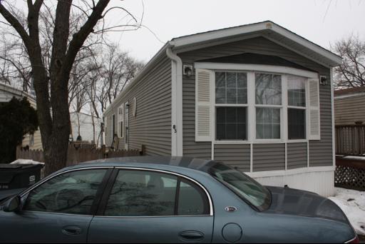 412 W Touhy Ave. #83, Des Plaines, IL 60018