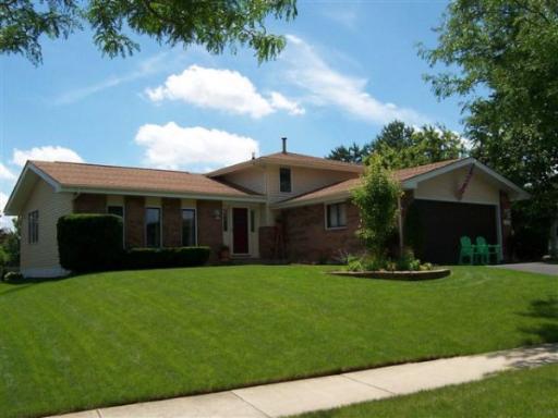 7037 Ticonderoga Rd., Downers Grove, IL 60516