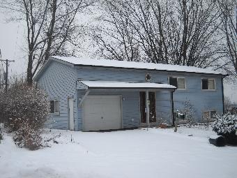 604 Tanglewood Dr., Streamwood, IL 60107