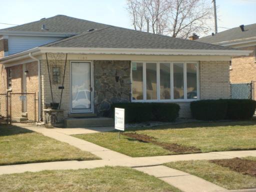 1103 Memorial Dr., Calumet City, IL 60409