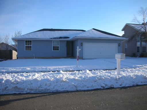 2432 Meadow Creek Dr., Sycamore, IL 60178