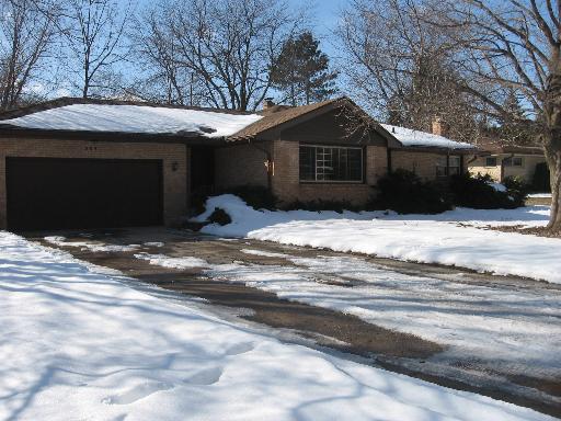 904 Medford Dr., Rockford, IL 61107