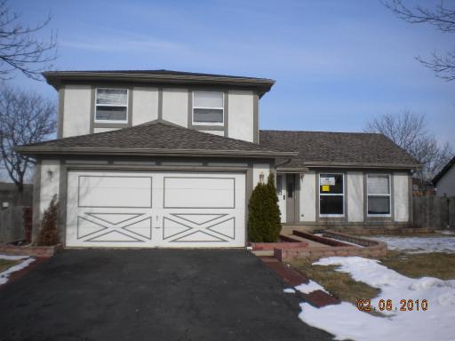 491 Blackhawk Dr., Carol Stream, IL 60188