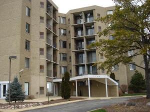 1750 N Marywood Ave. #402, Aurora, IL 60505