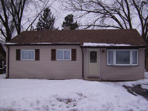 65 Della St., Crystal Lake, IL 60014