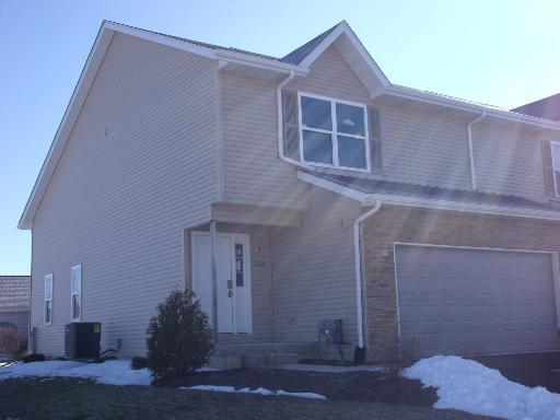 1220 Rose Dr., Sycamore, IL 60178