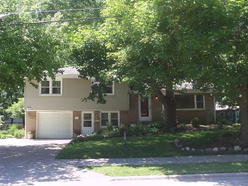 621 Annie Glidden Rd., Dekalb, IL 60115