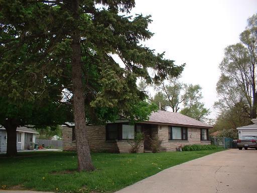5014 Elm Circle Dr., Oak Lawn, IL 60453