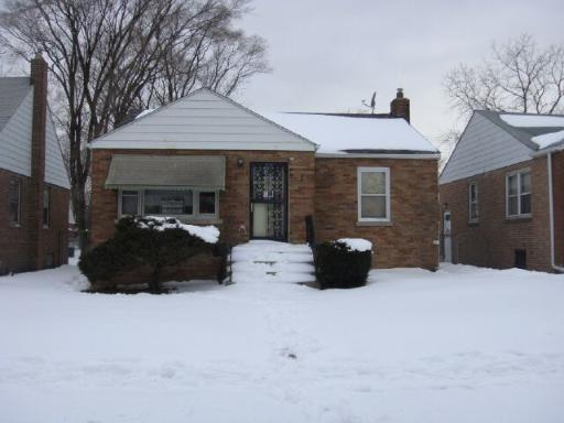330 Paxton Ave., Calumet City, IL 60409