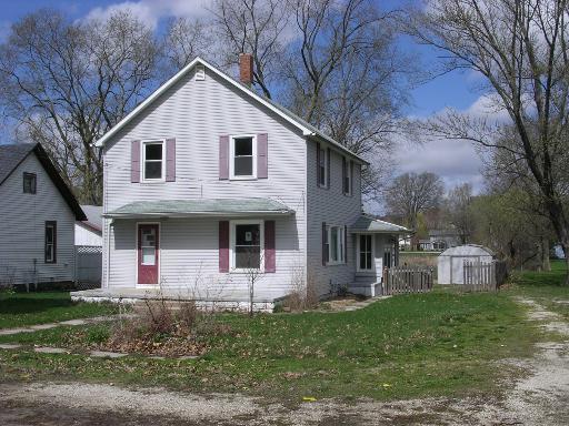 145 W Lincoln St., Seneca, IL 61360