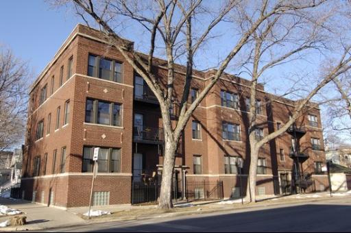 1724 W Grace St. #2W, Chicago, IL 60613