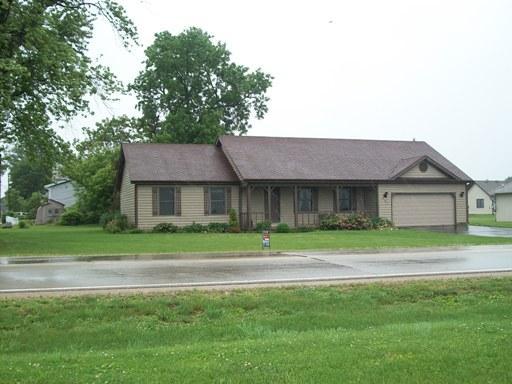 101 Woodlawn Rd., Creston, IL 60113