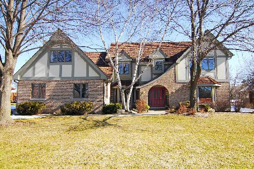 8739 Carlisle Ct., Darien, IL 60561