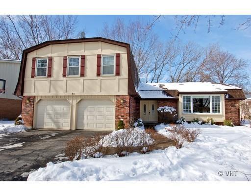 33 Pembroke Rd., Naperville, IL 60540