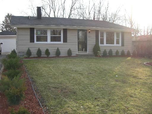 657 Jefferson Ave., Carpentersville, IL 60110