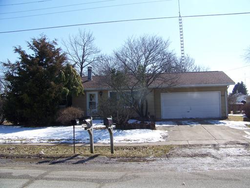 211 Luce St., Dalzell, IL 61320