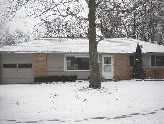 325 Waldmann Dr., Park Forest, IL 60466